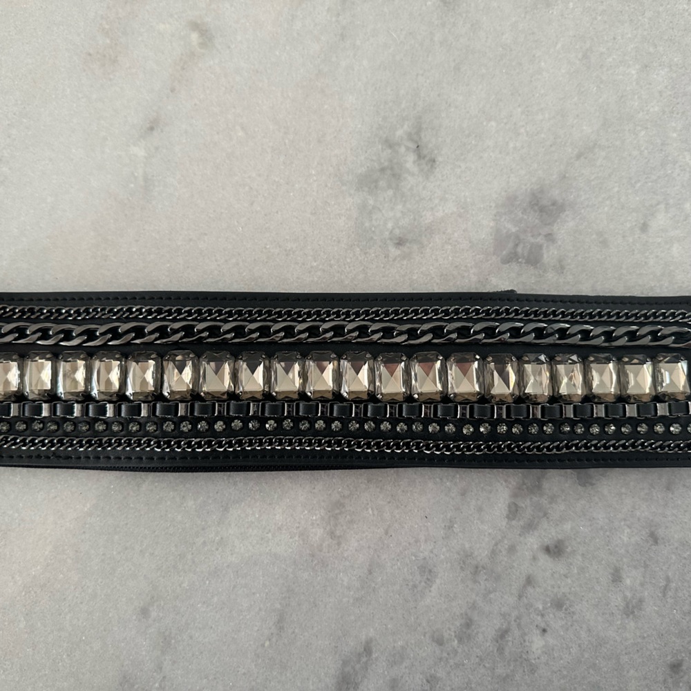 BCBG belt.  Never worn.  Size M